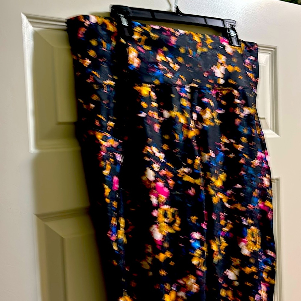 Xerison 7/8 ankle Leggins black print XLG